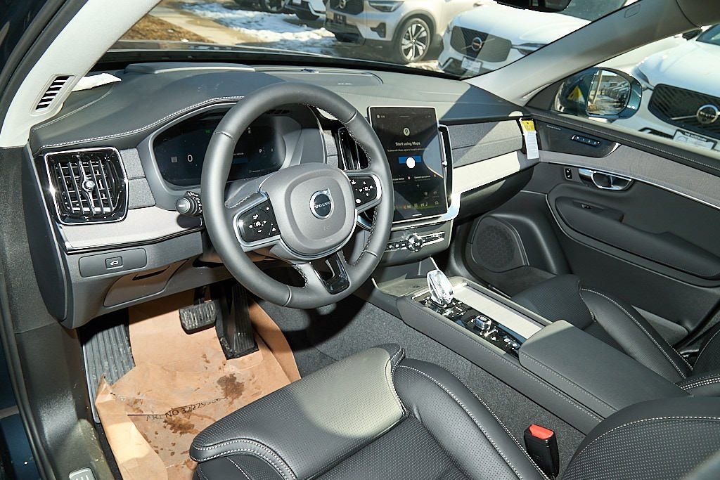 New 2026 Volvo XC90 B6 Ultra w/ Protection Package image 12