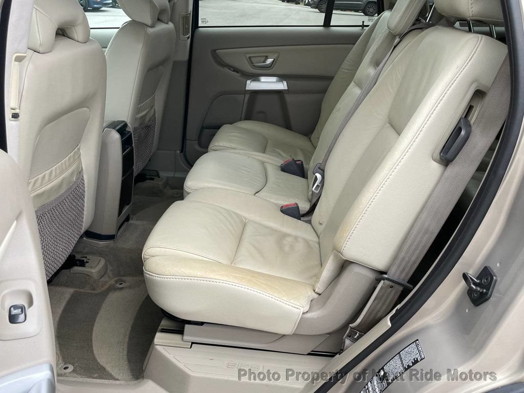 Used 2004 Volvo XC90 2.5T AWD/4WD image 11
