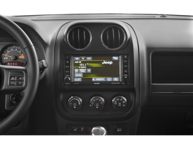 Used 2015 Jeep Patriot Latitude AWD/4WD image 13