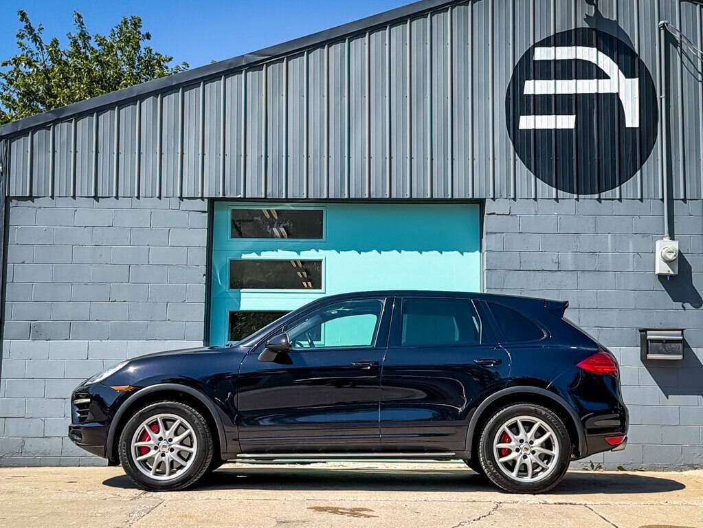 Used 2014 Porsche Cayenne AWD/4WD image 3