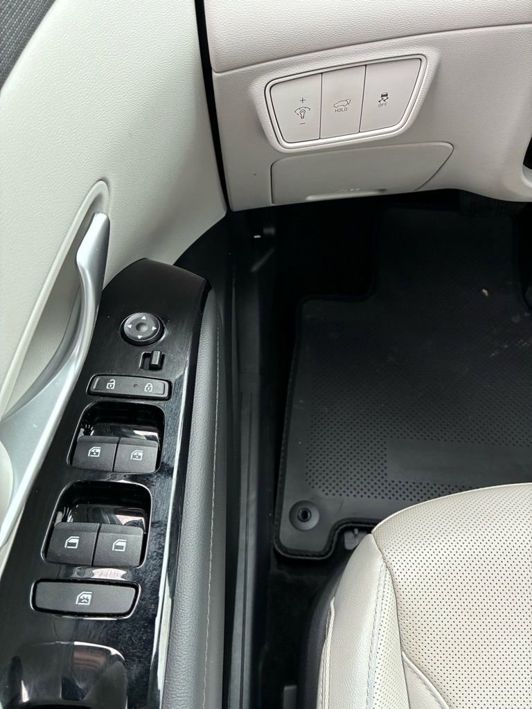 Used 2023 Hyundai Tucson Limited w/ Cargo Package image 26