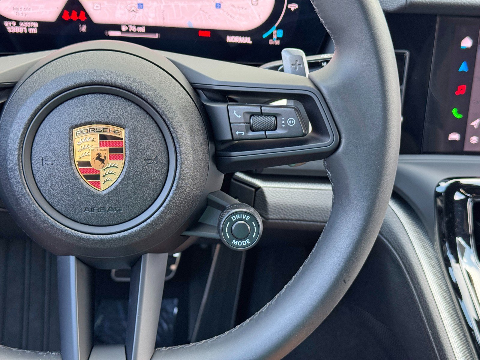 Used 2025 Porsche Panamera w/ Premium Package RWD image 24