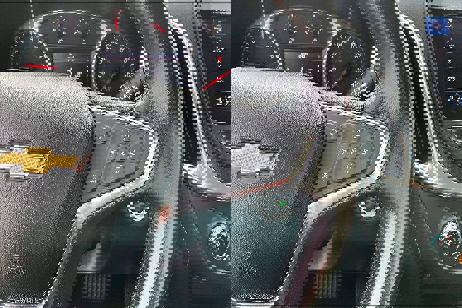 Used 2020 Chevrolet Equinox Premier w/ Premier Redline Edition image 12