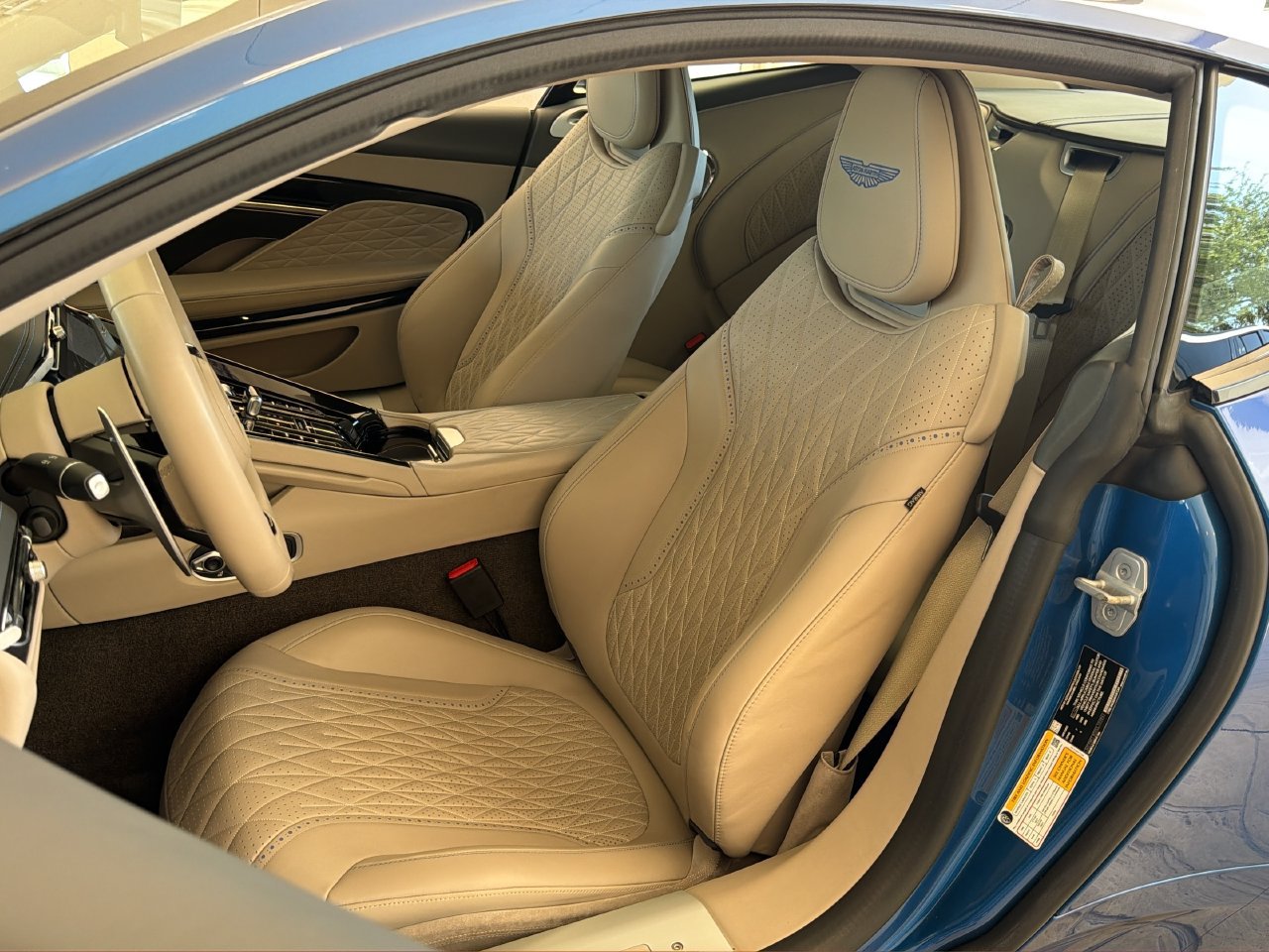 Used 2024 Aston Martin DB12 Coupe RWD image 20
