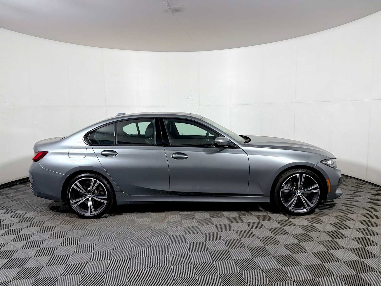 Used 2023 BMW 330i xDrive Sedan w/ Driving Assistance Package AWD/4WD image 7