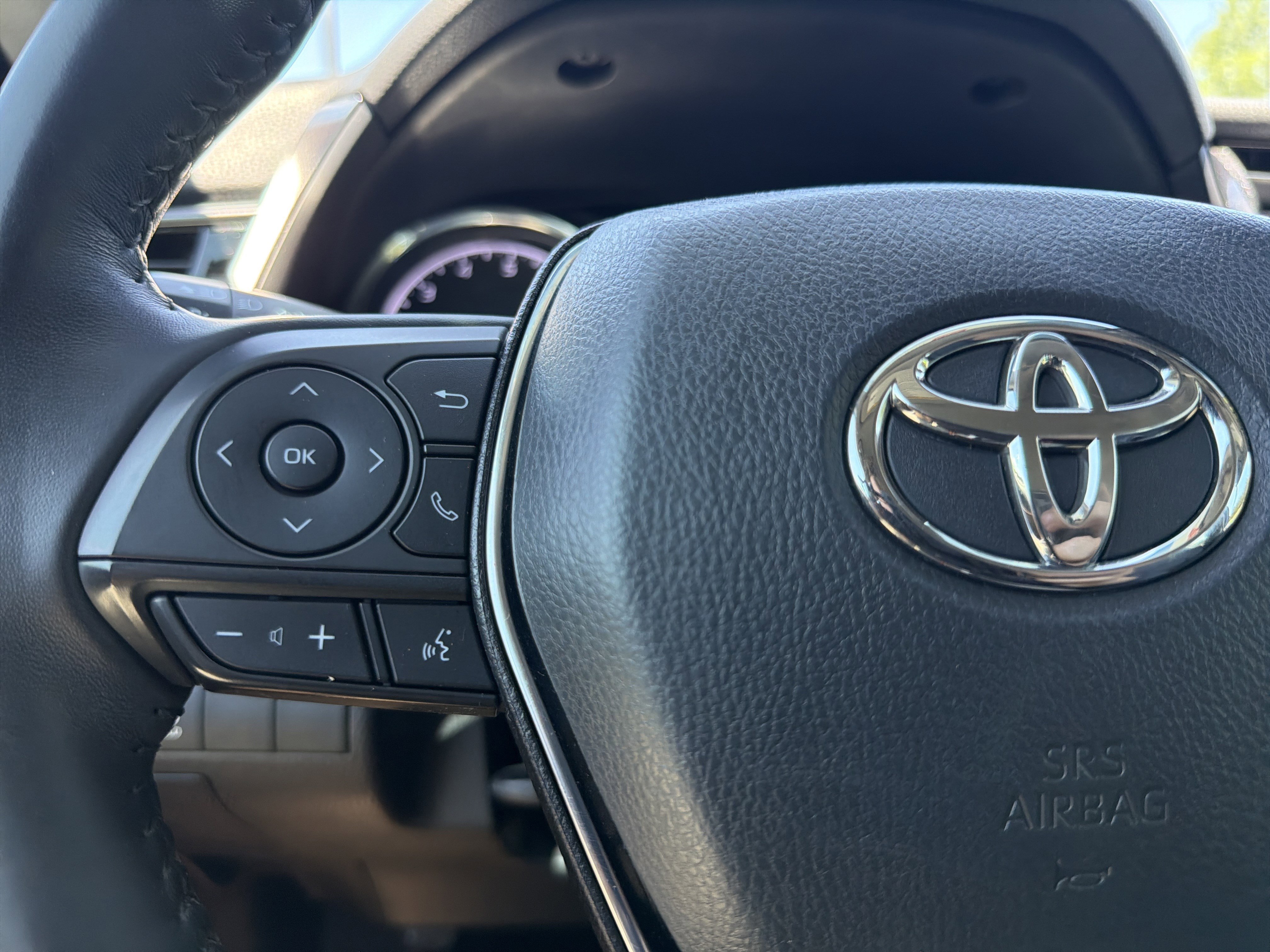 Certified 2020 Toyota Camry SE w/ Convenience Package FWD image 10