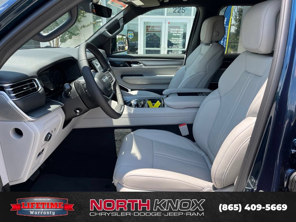 New 2026 Jeep Grand Wagoneer L Limited w/ Premium Group II AWD/4WD image 3