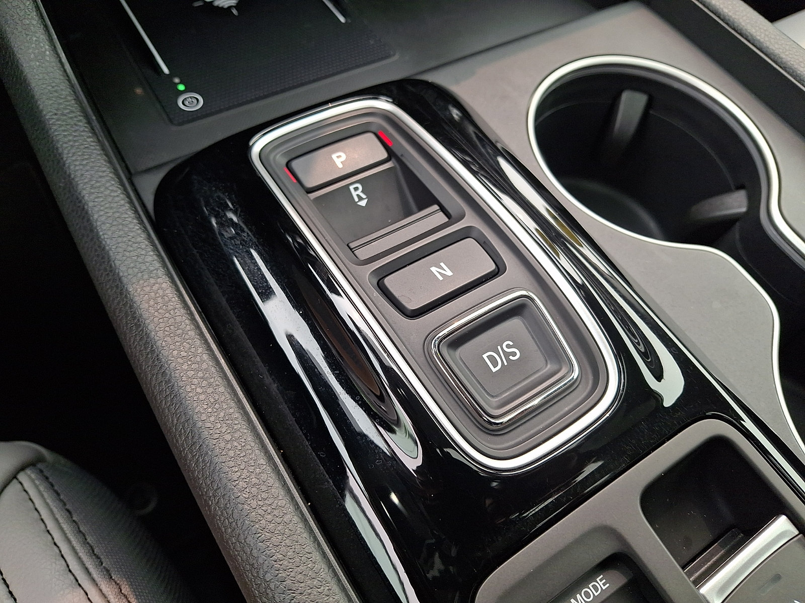 Used 2025 Honda Pilot Touring image 15