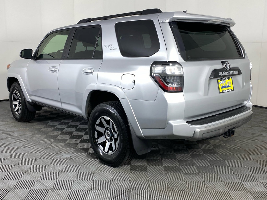 Used 2024 Toyota 4Runner TRD Off-Road AWD/4WD image 17