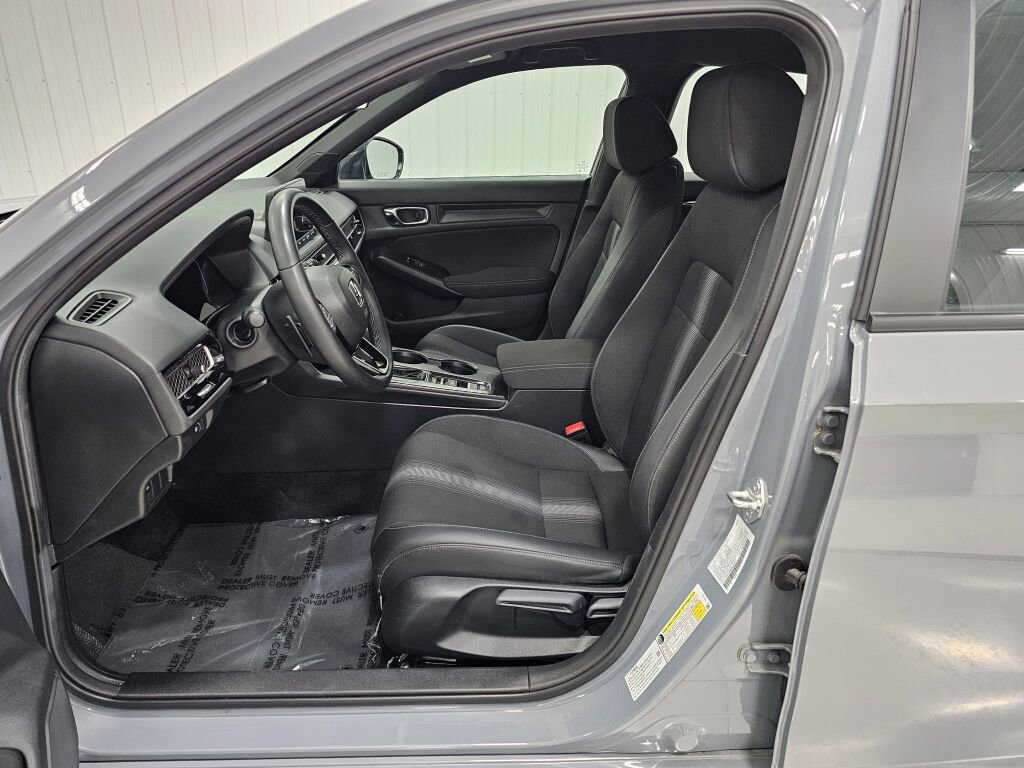 Used 2025 Honda Civic Sport image 12