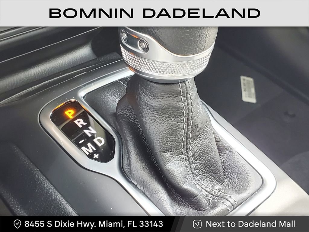 Used 2025 Jeep Gladiator Sport image 24