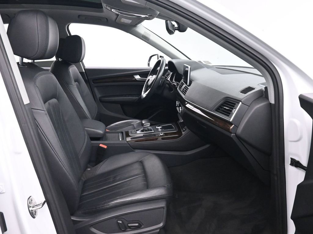 Used 2019 Audi Q5 2.0T Premium Plus AWD/4WD image 25