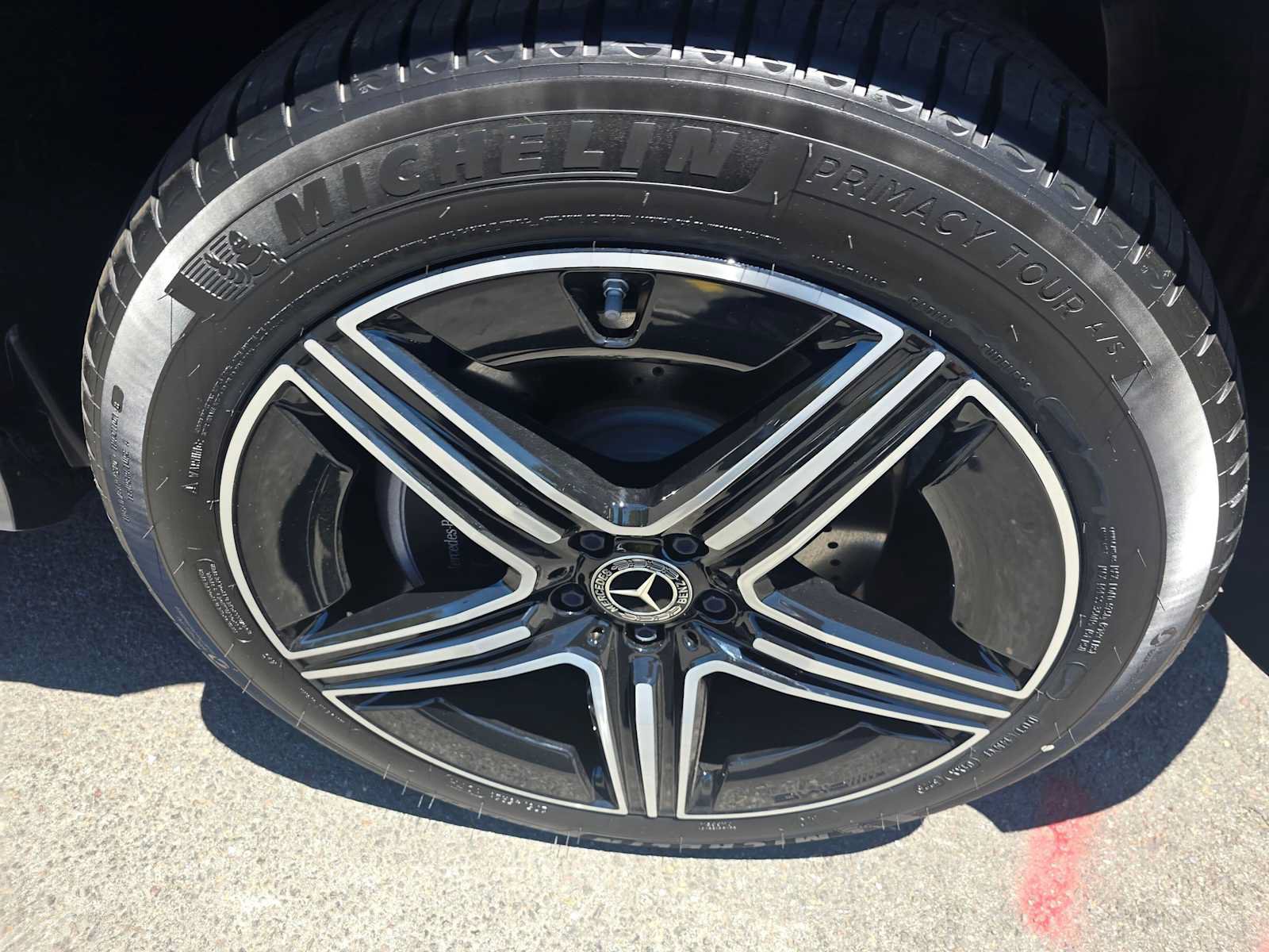 New 2026 Mercedes-Benz GLE 580 4MATIC image 9