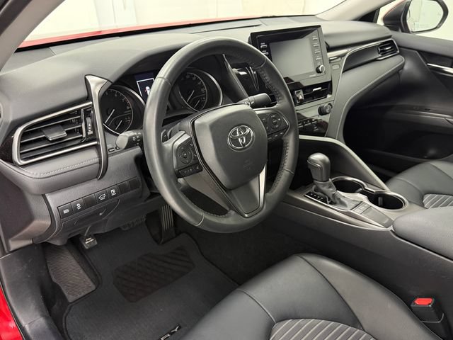 Used 2024 Toyota Camry SE w/ Convenience Package FWD image 8