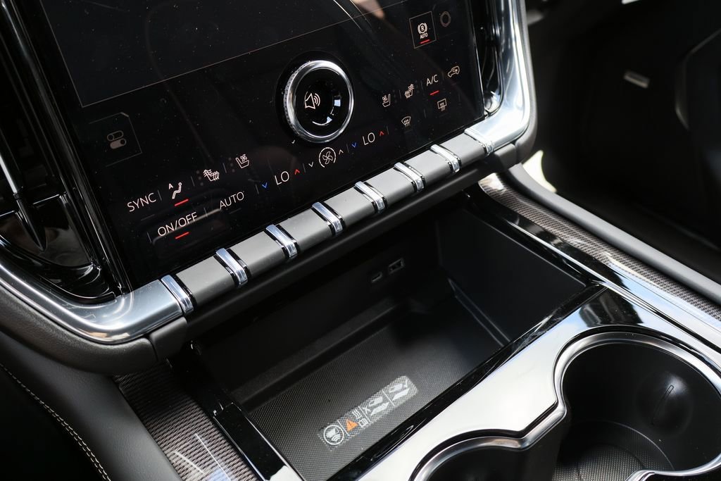 New 2026 GMC Yukon XL Elevation w/ Elevation Premium Package AWD/4WD image 17