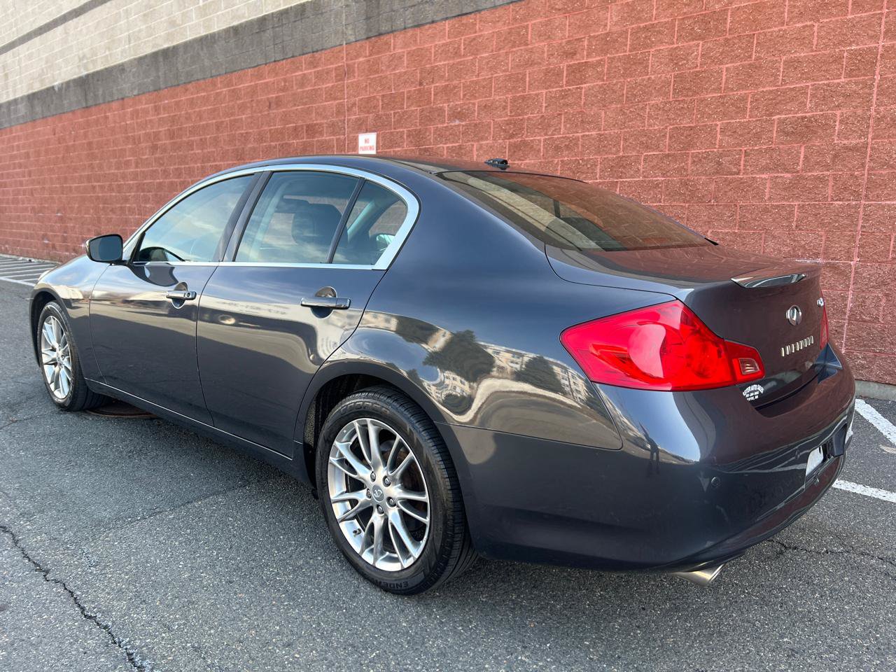 Used 2010 INFINITI G37 x Sedan w/ Premium Pkg AWD/4WD image 4
