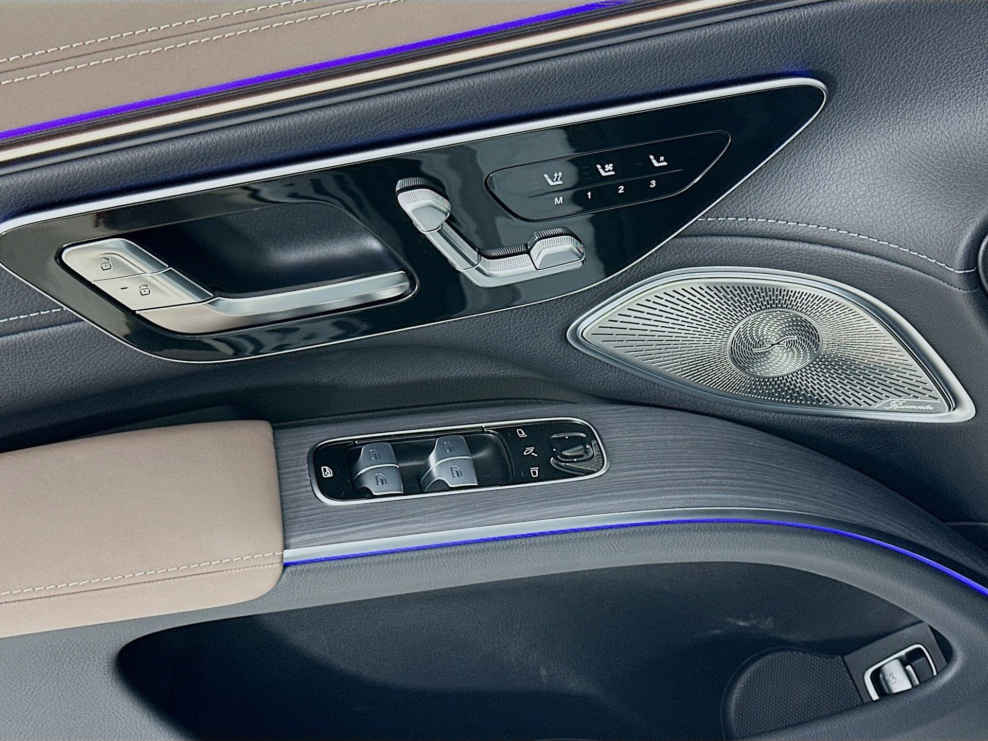 New 2026 Mercedes-Benz EQS 550 4MATIC SUV image 19