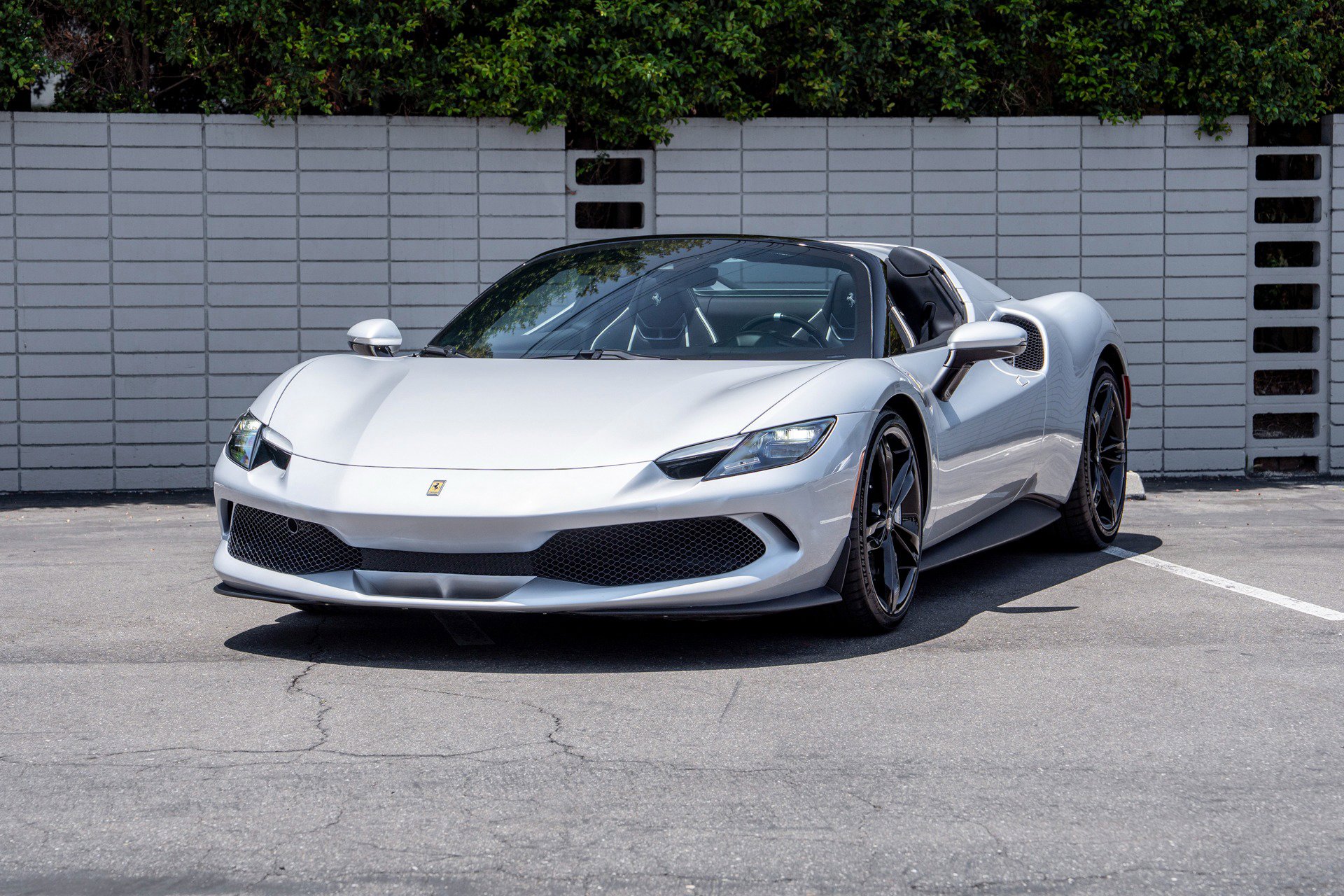 Used 2024 Ferrari 296 GTS image 32