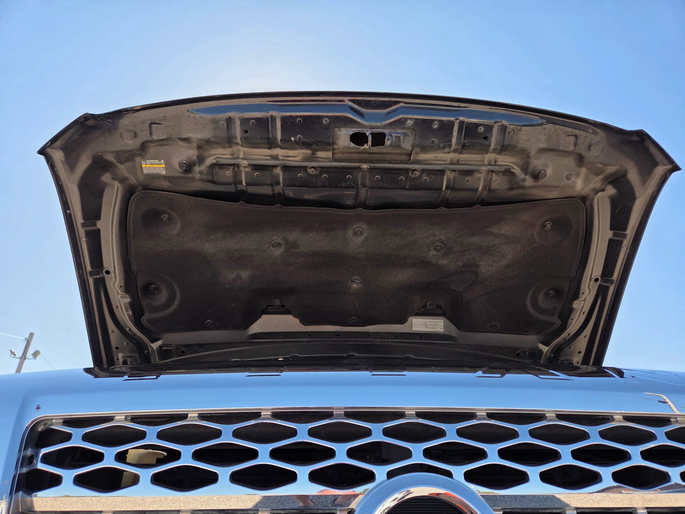 Used 2018 Nissan Titan SL w/ Texas Titan Edition AWD/4WD image 27