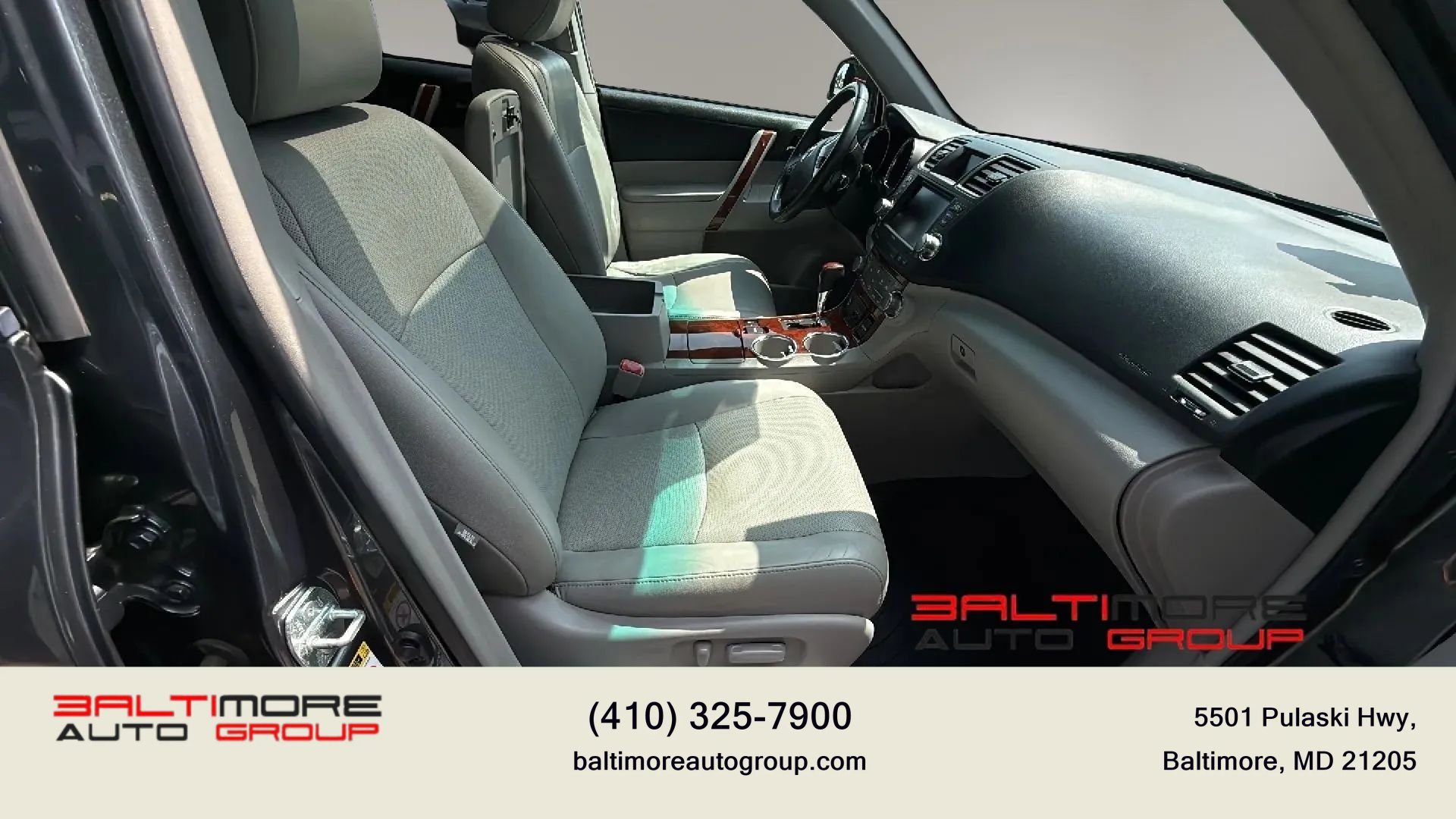 Used 2012 Toyota Highlander Limited w/ Tow Pkg AWD/4WD image 21