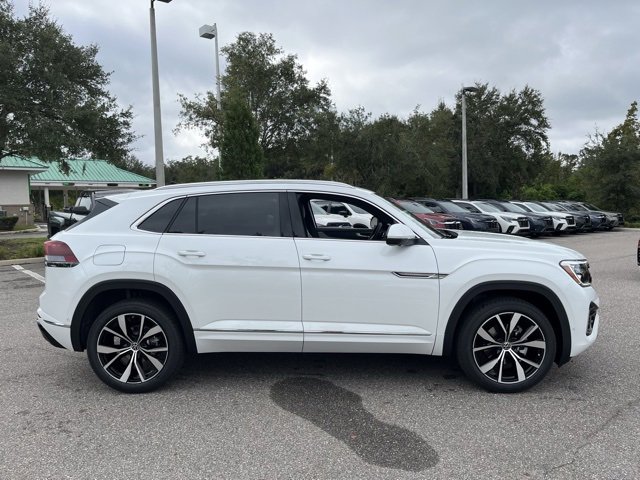 New 2026 Volkswagen Atlas Cross Sport SEL Premium R-Line image 8