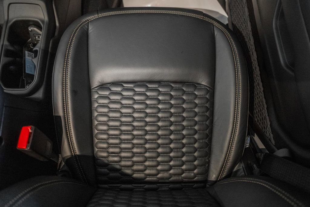 New 2025 Jeep Gladiator Sport image 27