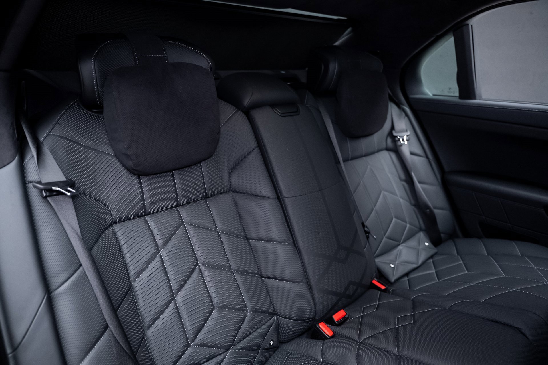 Used 2023 BMW i7 xDrive60 w/ Executive Package 2 image 63