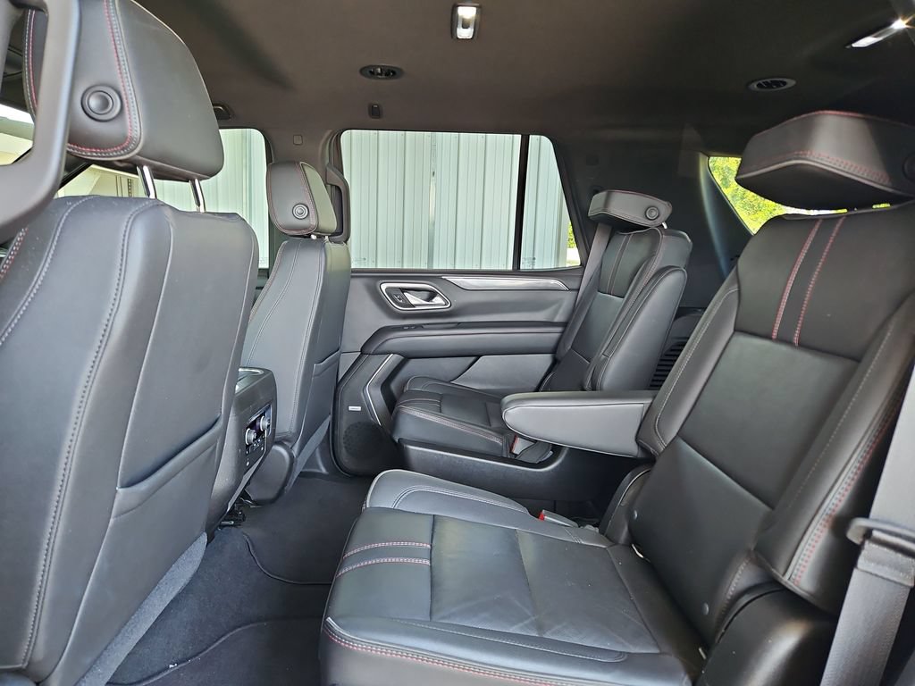 Used 2021 Chevrolet Tahoe RST w/ Luxury Package AWD/4WD image 28