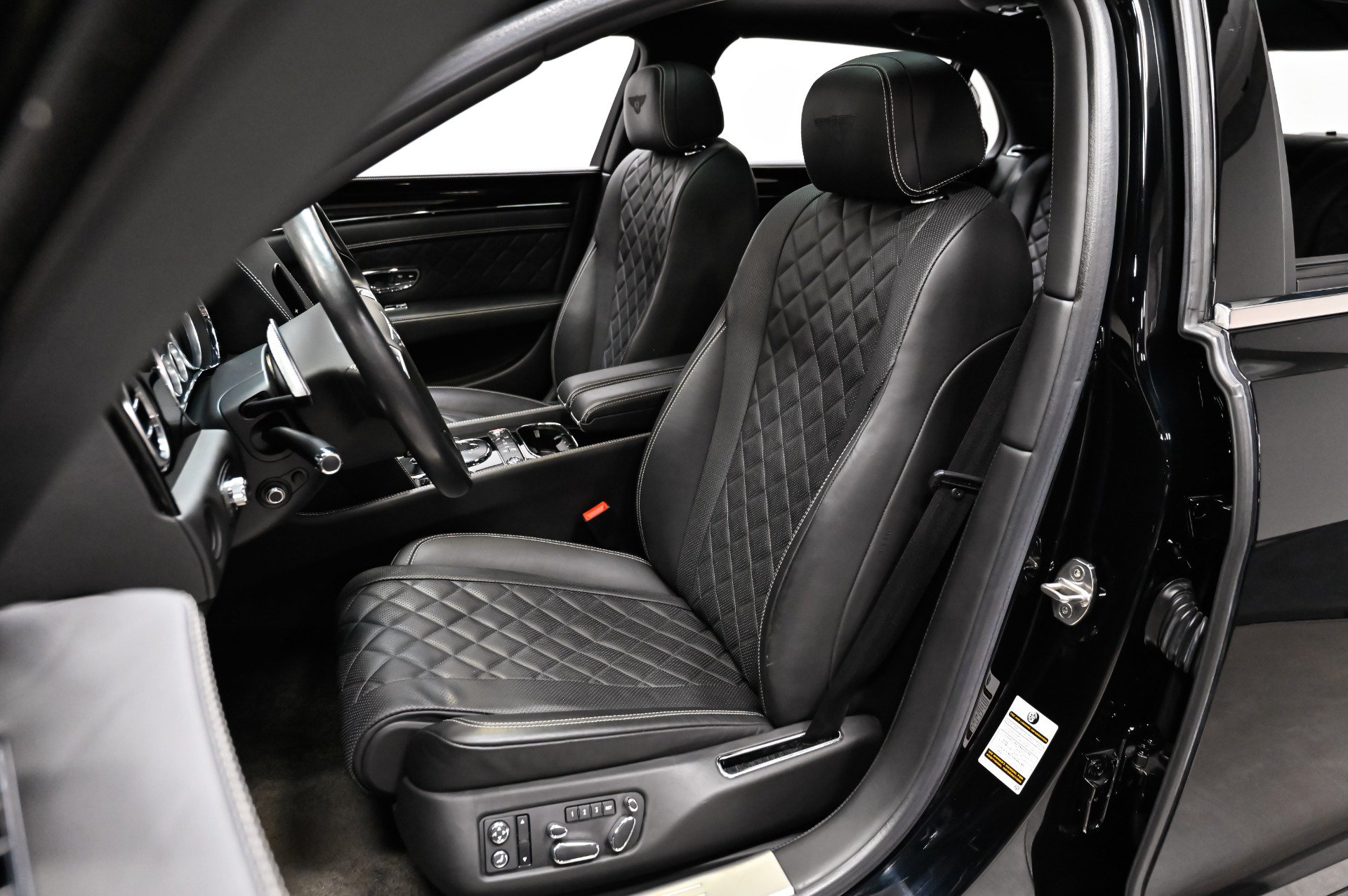 Used 2017 Bentley Flying Spur S V8 AWD/4WD image 6