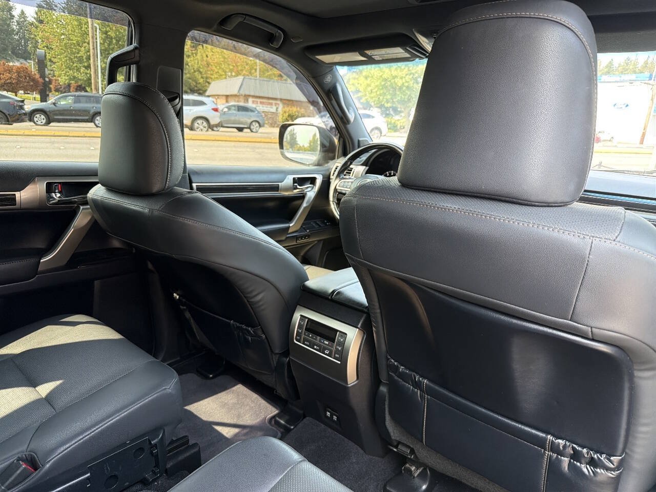 Used 2020 Lexus GX 460 Premium AWD/4WD image 25