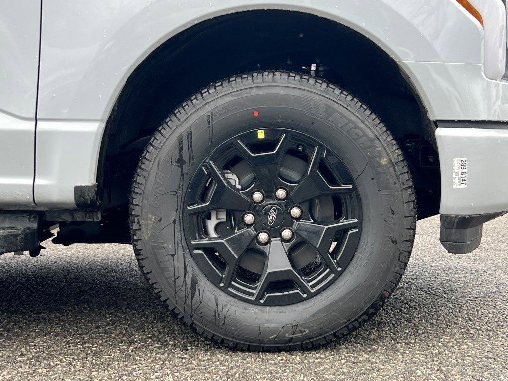 New 2025 Ford F150 Lightning XLT image 7