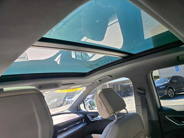 Used 2023 Audi Q4 e-tron Premium Plus w/ Premium Plus image 22