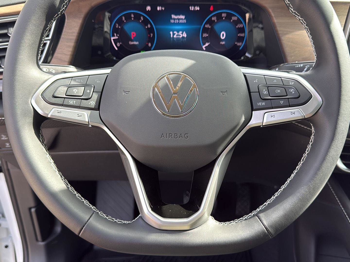 New 2026 Volkswagen Atlas SE image 12