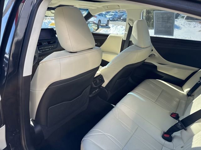Used 2022 Lexus ES 350 Ultra Luxury w/ Accessory Package 2 image 27