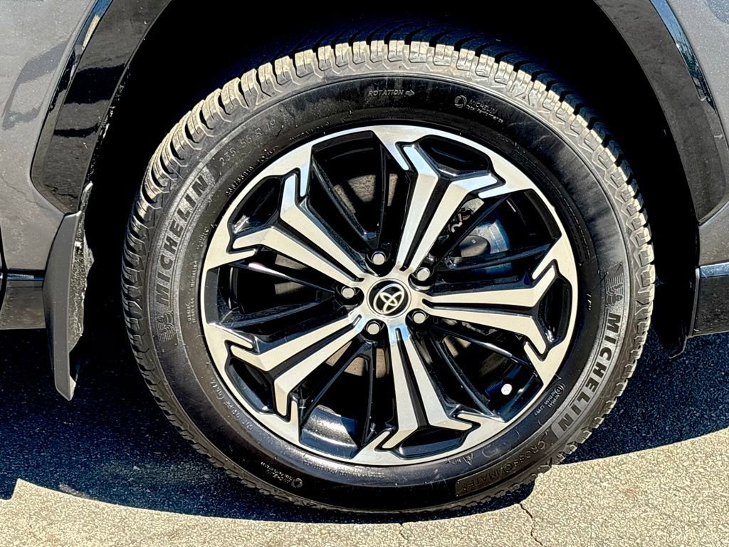 Used 2022 Toyota RAV4 XSE w/ Weather Package image 29