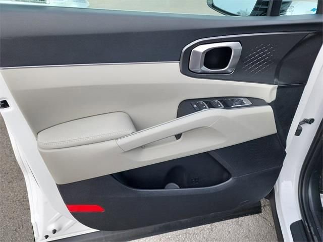 New 2026 Kia Sorento S image 11