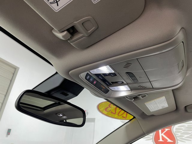 Used 2023 GMC Terrain Denali image 18