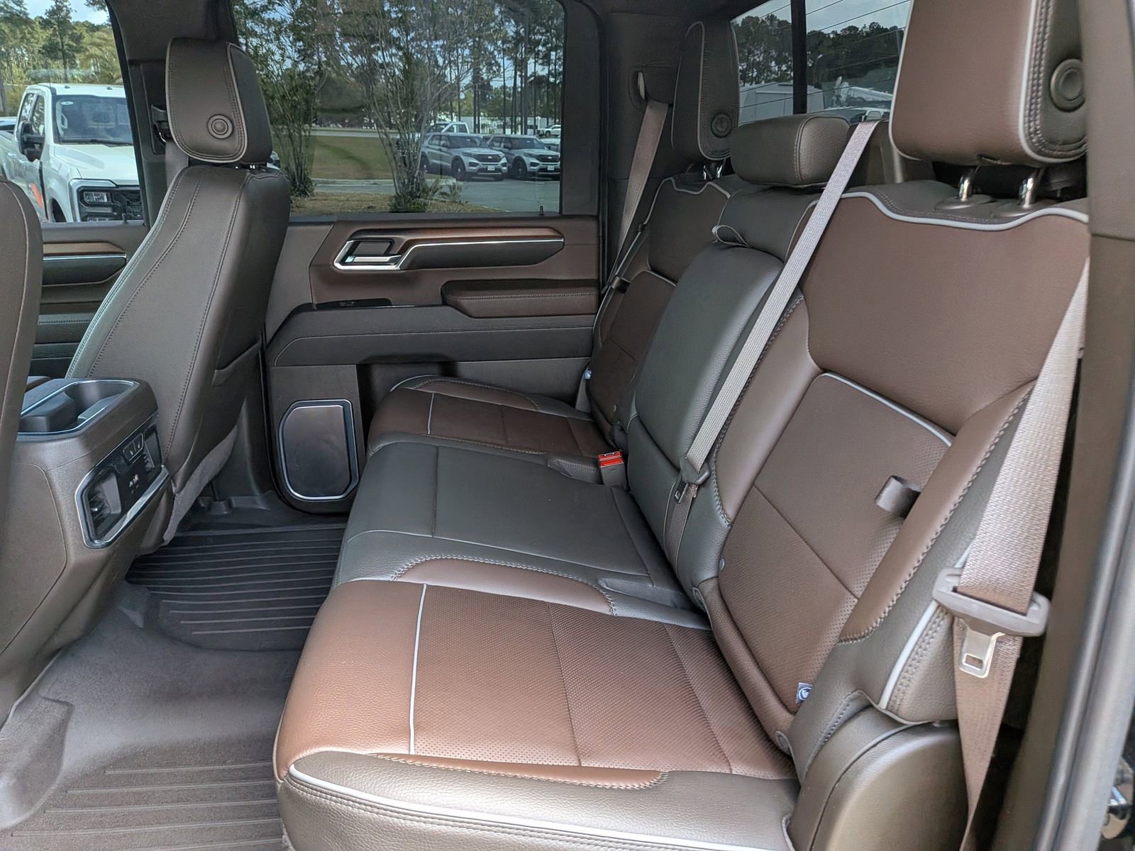 Used 2024 GMC Sierra 2500 Denali w/ Max Trailering Package image 8