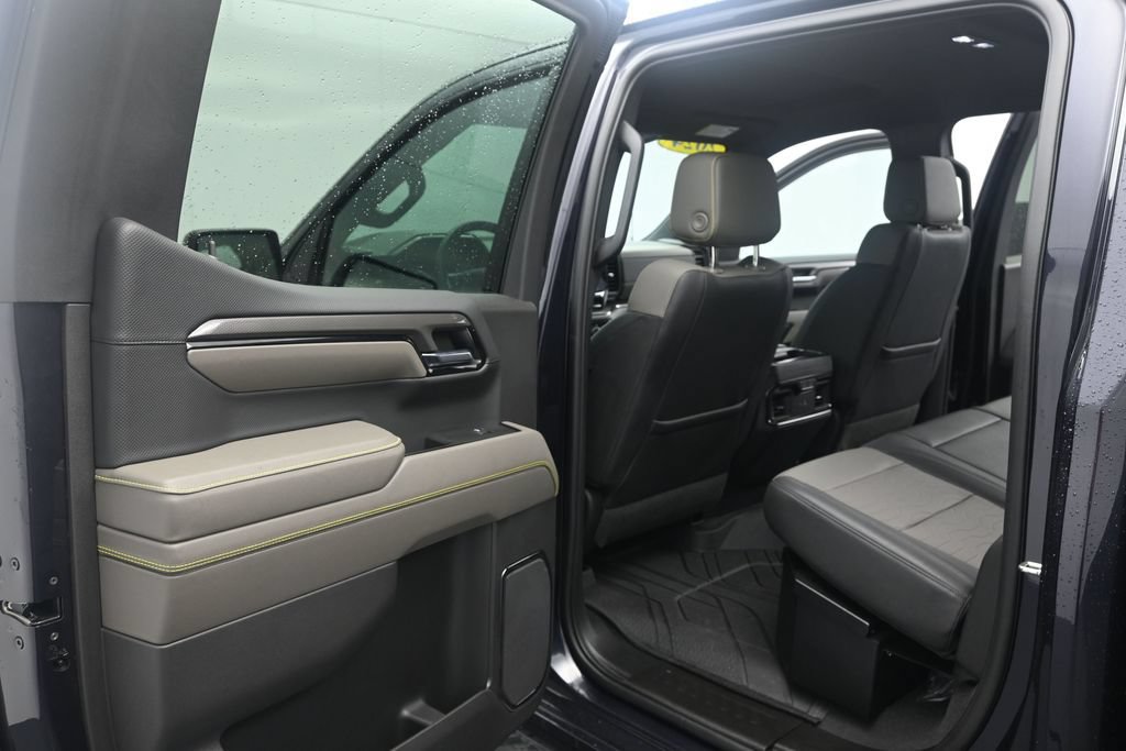 Used 2024 Chevrolet Silverado 1500 ZR2 w/ Technology Package AWD/4WD image 13