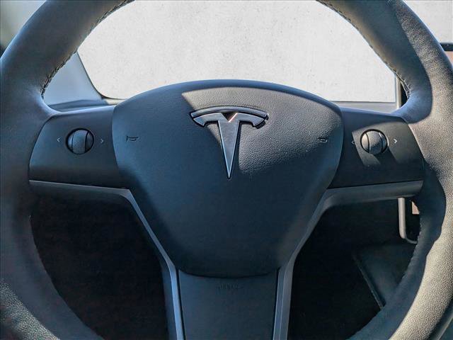 Used 2023 Tesla Model Y Long Range image 14