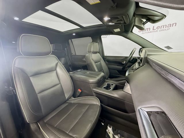 Used 2022 GMC Yukon XL SLT w/ SLT Premium Package image 34
