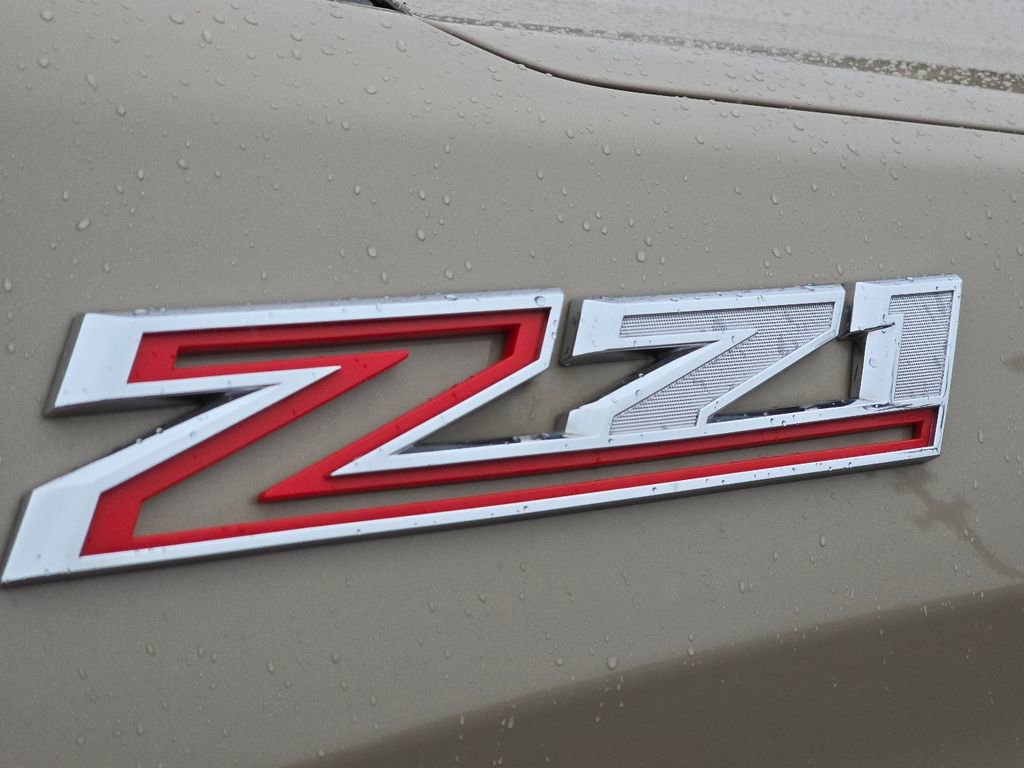 Used 2023 Chevrolet Silverado 1500 Custom Trail Boss w/ LPO, Dark Essentials Package image 12