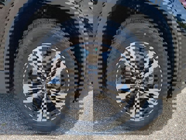 Used 2025 Mercedes-Benz GLA 250 image 11