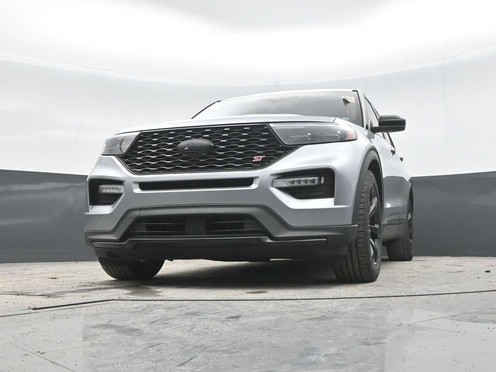 Used 2022 Ford Explorer ST w/ ST High-Performance Pack image 26