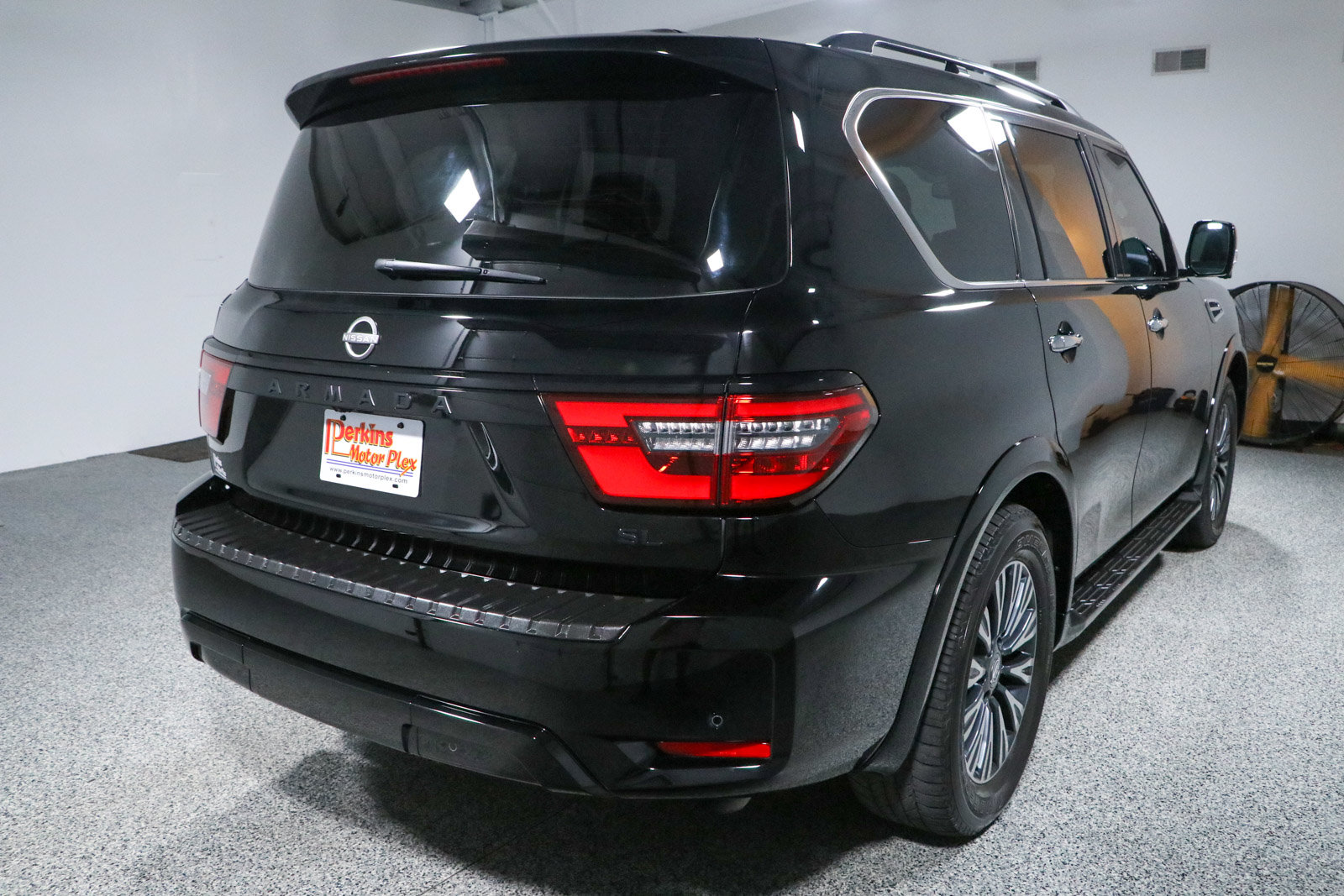 Used 2023 Nissan Armada SL w/ Midnight Edition Package AWD/4WD image 7