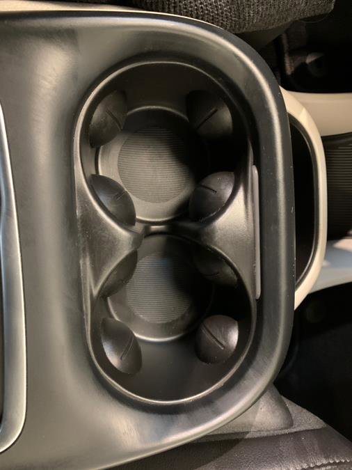 Used 2022 Chrysler Pacifica Touring-L w/ Uconnect Theater Family Group image 39