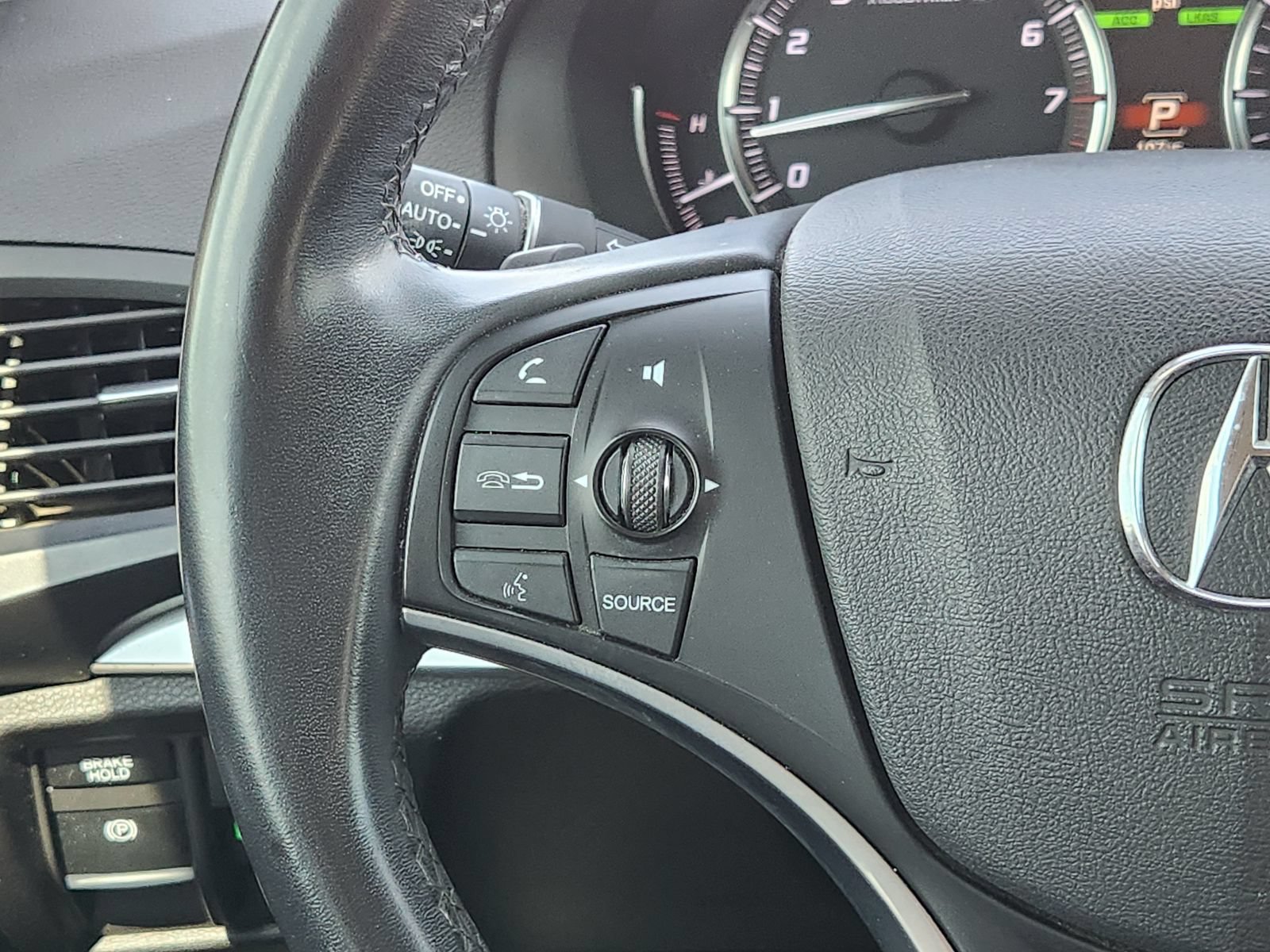 Used 2020 Acura MDX w/ Technology Package FWD image 32