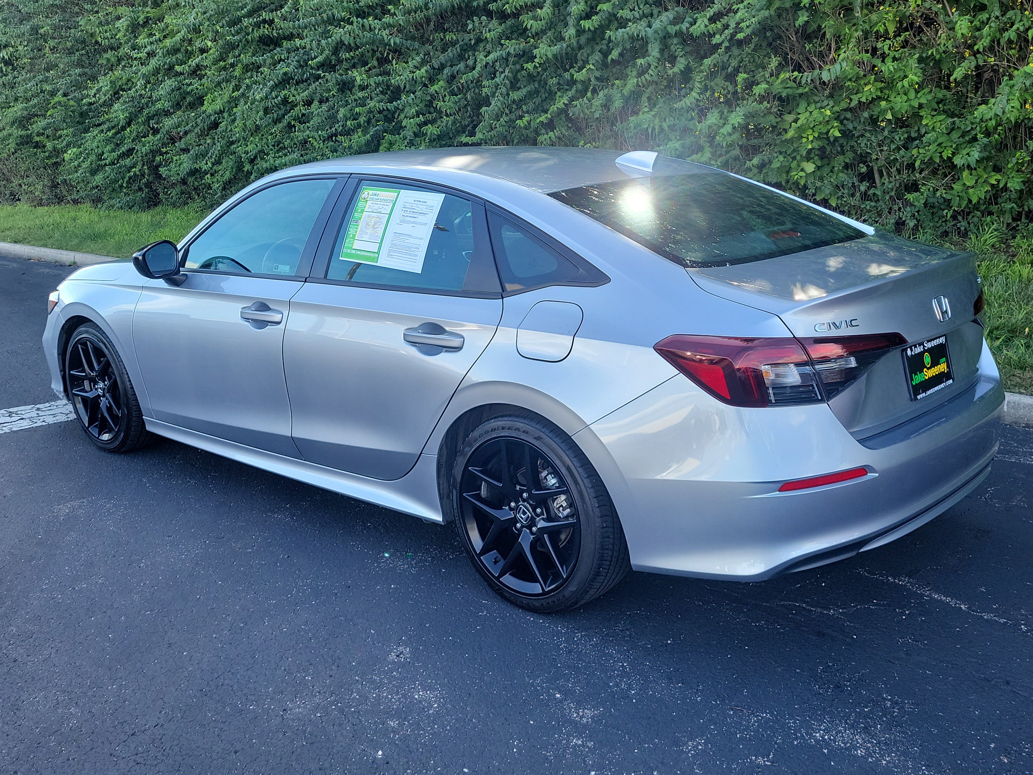 Used 2025 Honda Civic Sport image 3