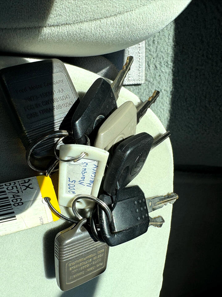 Used 2005 Mercury Grand Marquis GS image 33