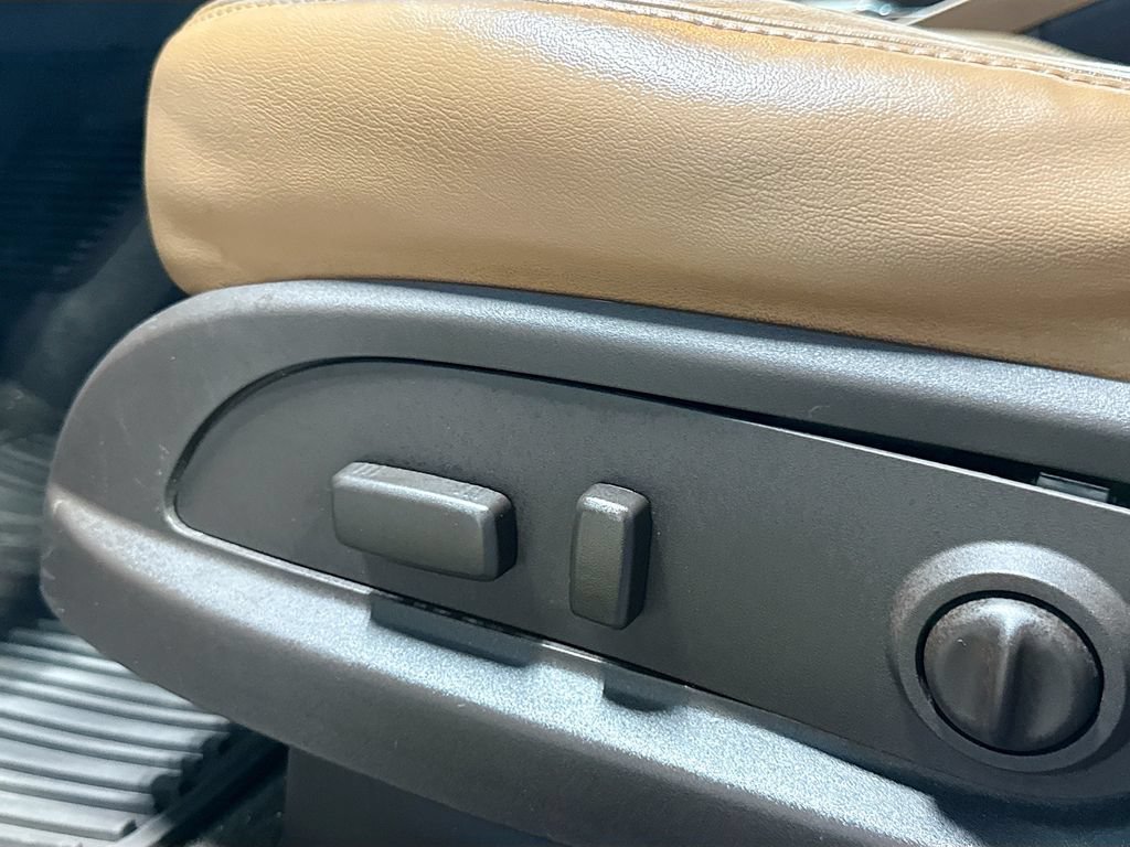 Used 2015 Buick Enclave Leather AWD/4WD image 18